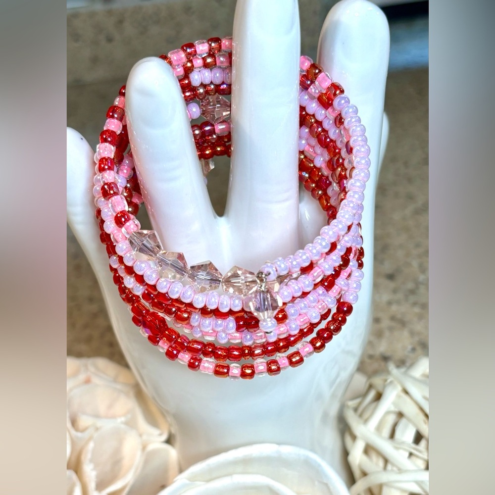 🌸Red and Pink Memory Wire Bracelet🌸